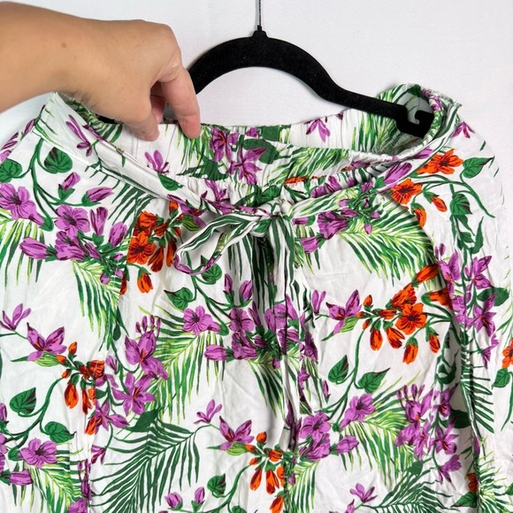 2/$15 New Look Women Floral Wide Leg Capri Pants Tropical Floral sz Large Flowy - Picture 6 of 8